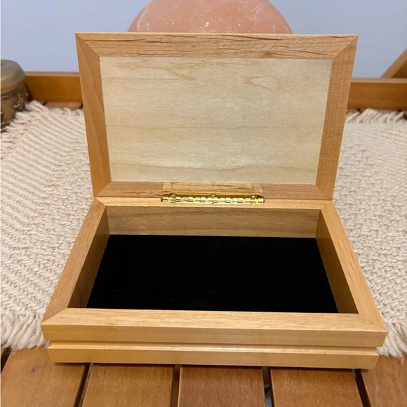 🦋2 For $50🦋Artisan Handcrafted Wooden Jewelry Box - Picture 3 of 3